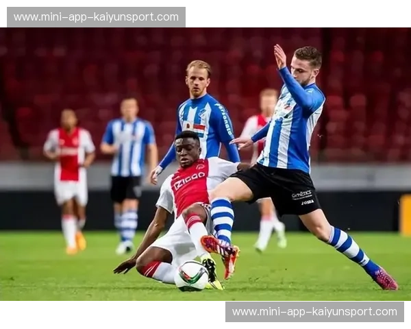 梅斯vs甘冈：法乙赛场上的宿命对决与荣耀之争